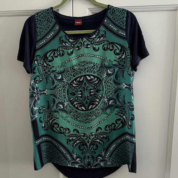 Colorful Patterned Tops Bundle - Picture 4 of 11